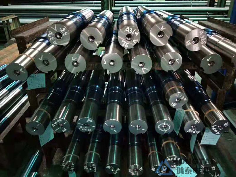 YE3-200L1-2电机轴伸打螺纹孔定制